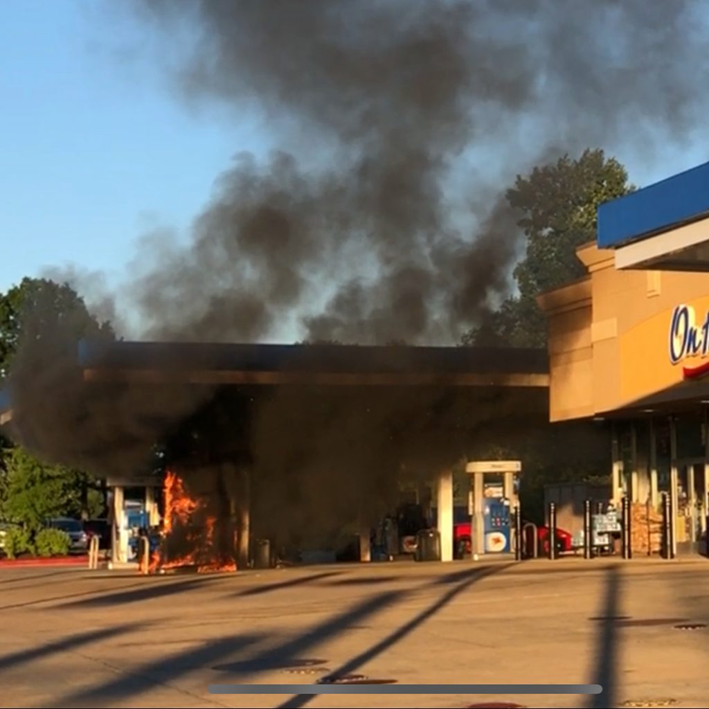 Lamborghini Huracan Performante Burns To A Crisp At A Gas Station In ...