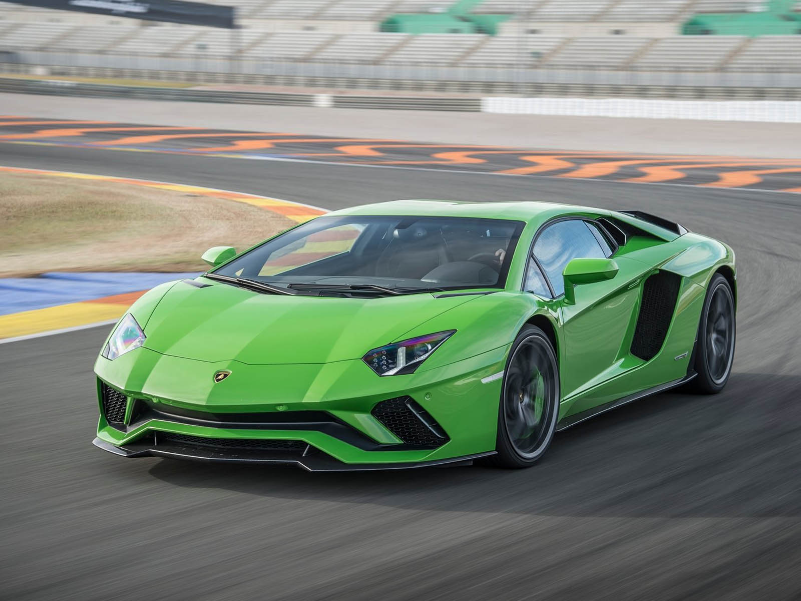 The Lamborghini Aventador’s Having Trouble Downshifting | Carscoops