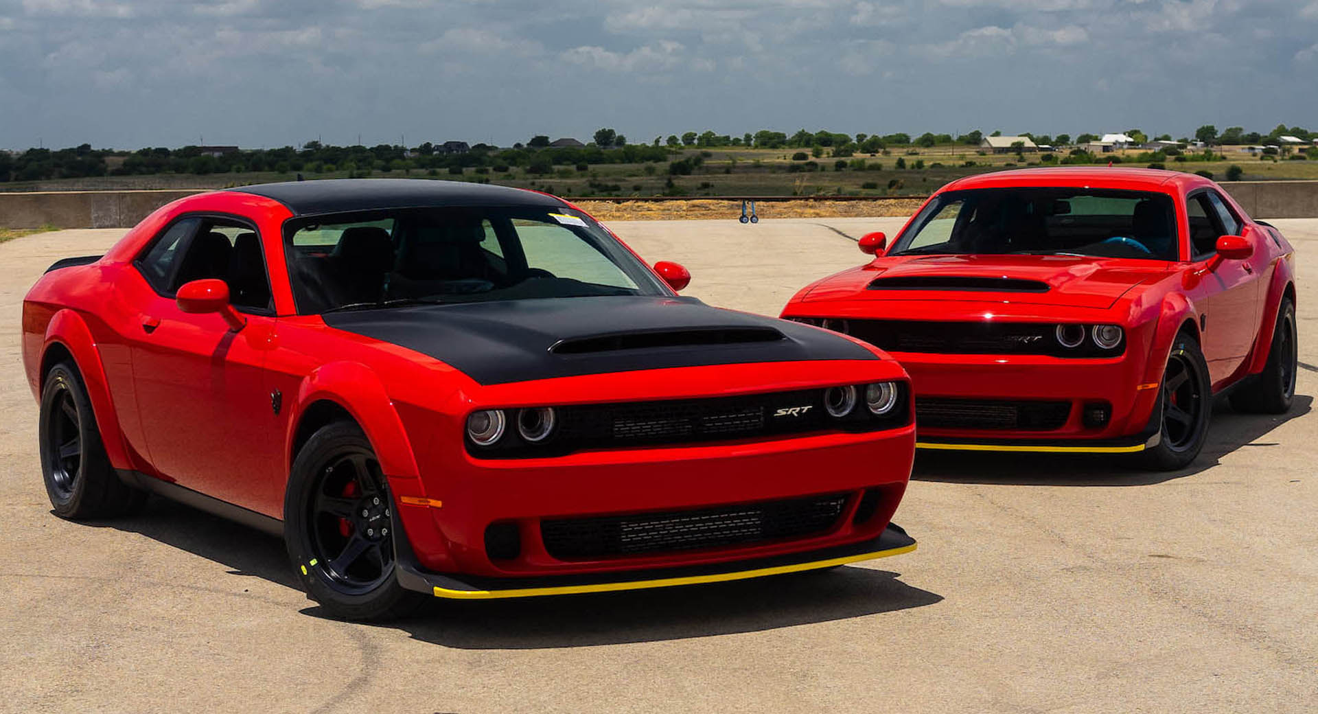 Dodge challenger demon характеристики. Додж Челленджер демон. Додж Челленджер СРТ демон. Додж Челленджер 2023. Дочь Челленджер демон.