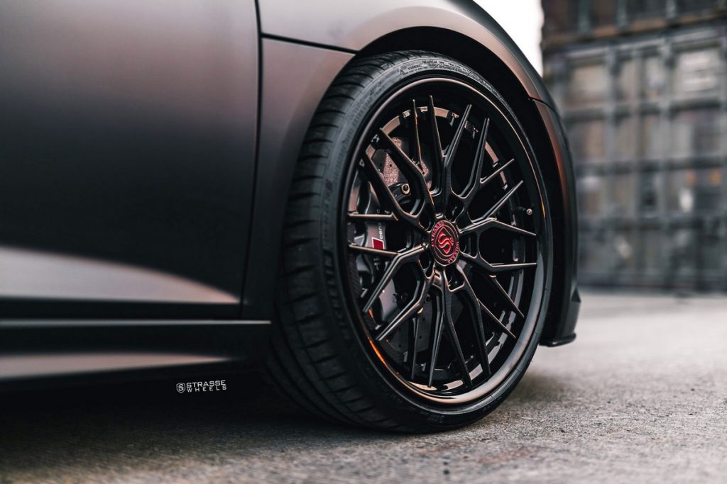 All-Black Audi R8 V10 Plus Looks Like A Four-Wheel Stealth Bomber ...