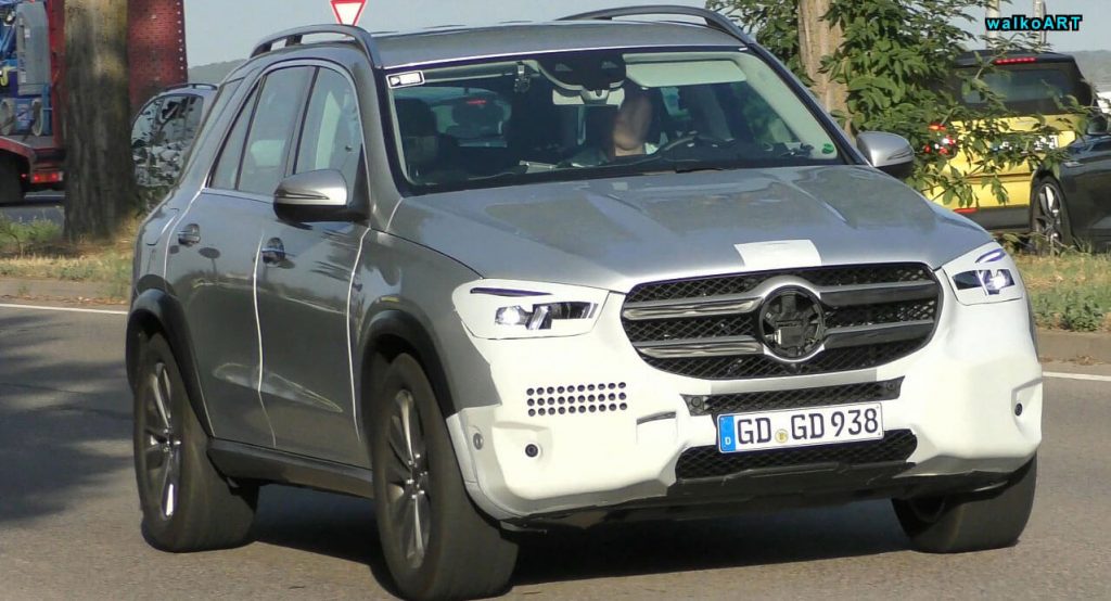  2019 Mercedes-Benz GLE Drops (Most) Camo In Latest Spy Video