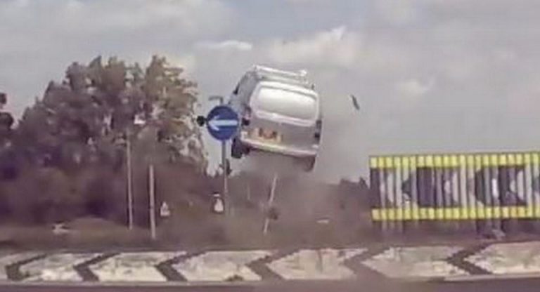 Citroen Van Goes Airborne After Hitting Roundabout At High Speed ...