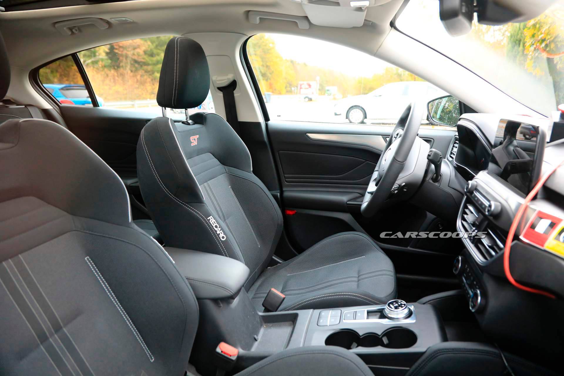 19 Ford Focus St Here It Is In Production Form Interior Included Carscoops