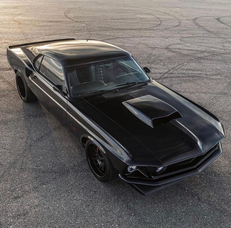 Classic Recreations Revives The Mustang Boss 429 In Spectacular Style ...