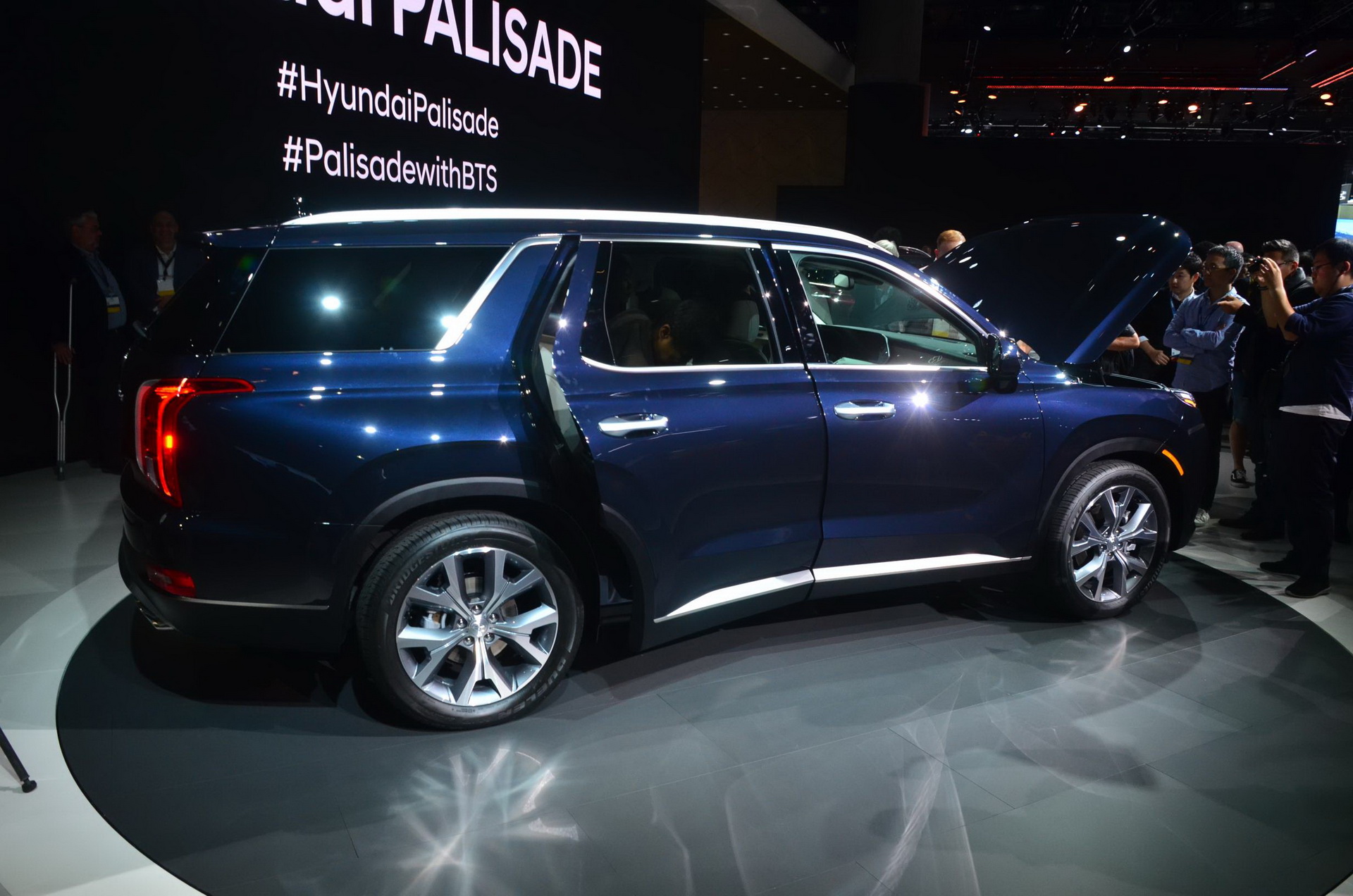 Hyundai's New Palisade SUV Is What The VW Atlas Should Have Been