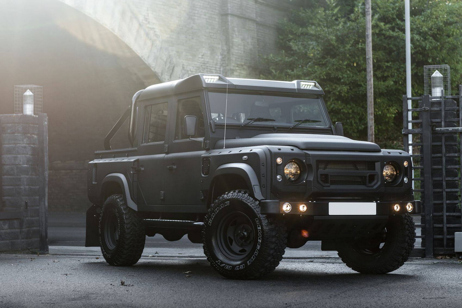 $90k Bespoke Land Rover Defender Pickup Is Ready For The Armageddon ...