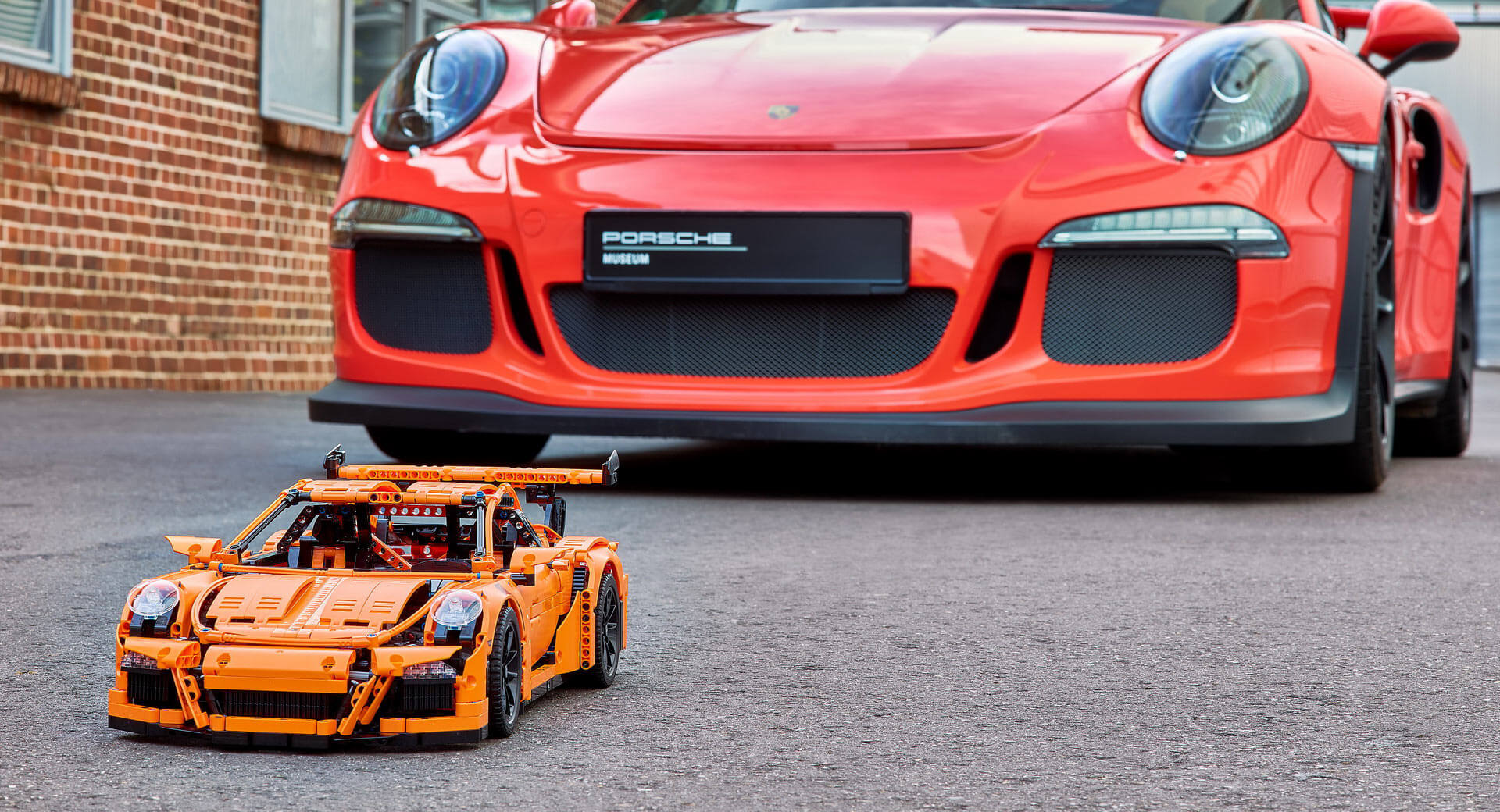 LEGO Technic Porsche 911 GT3 RS Scale Model The Line | Carscoops