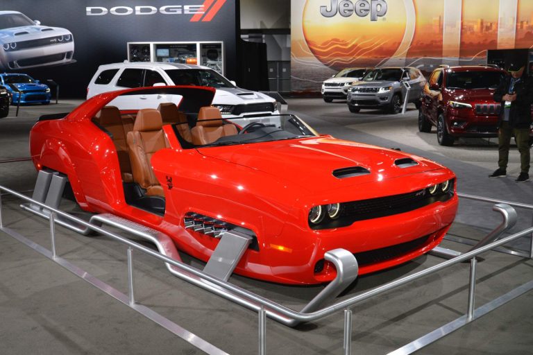 Santa’s Dodge Challenger SRT Hellcat Redeye Sleigh Is Real And You Can ...