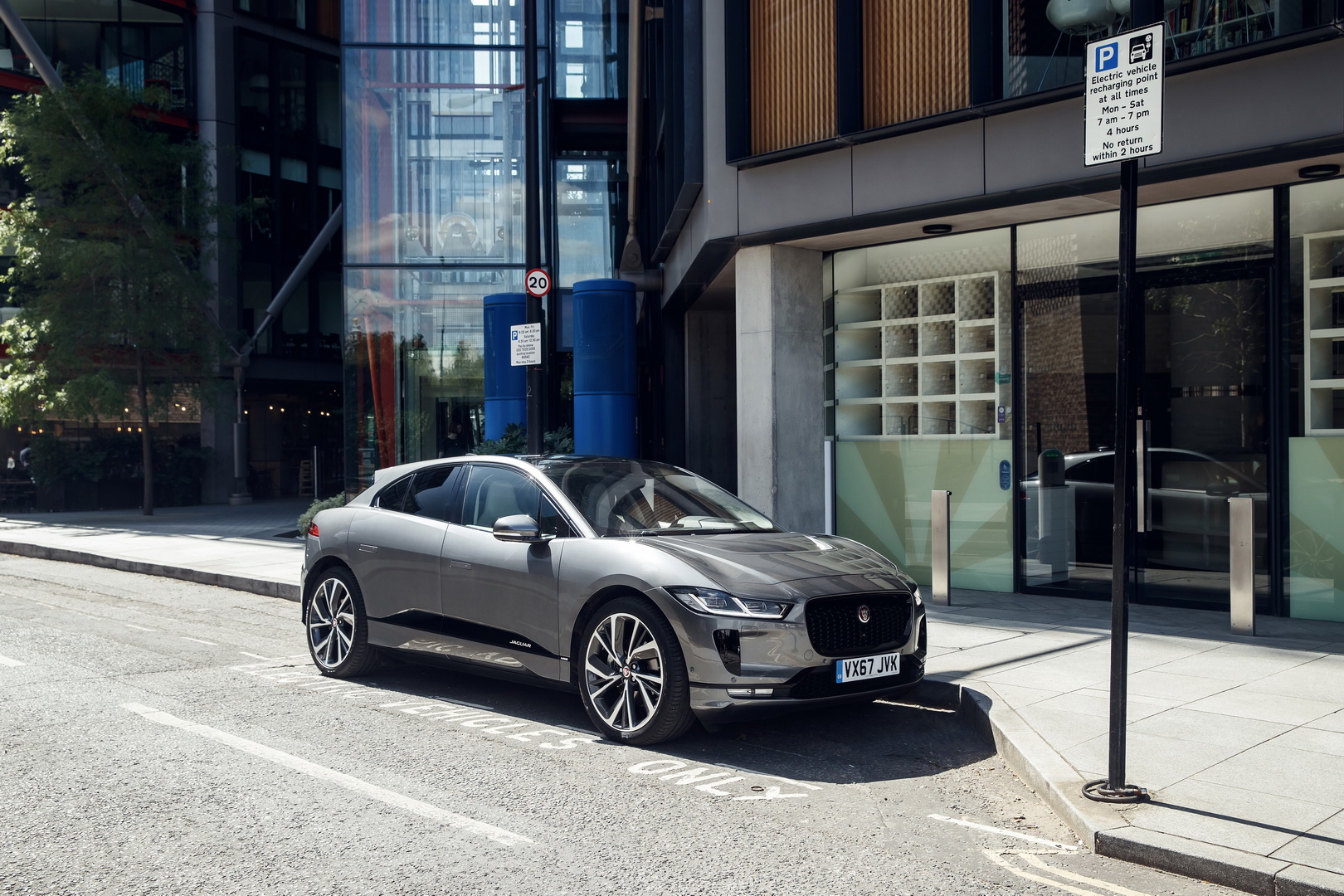 Jaguar Offers $3,000 To Tesla Owners If They Switch To An I-Pace ...