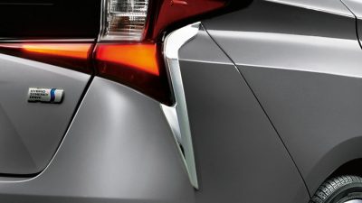 Modellista Brings The Bling To Facelifted Toyota Prius | Carscoops