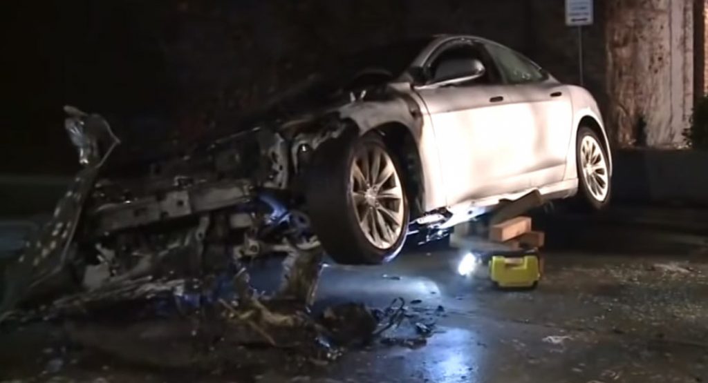  Tesla Investigating Model S That Caught Fire After Being Towed