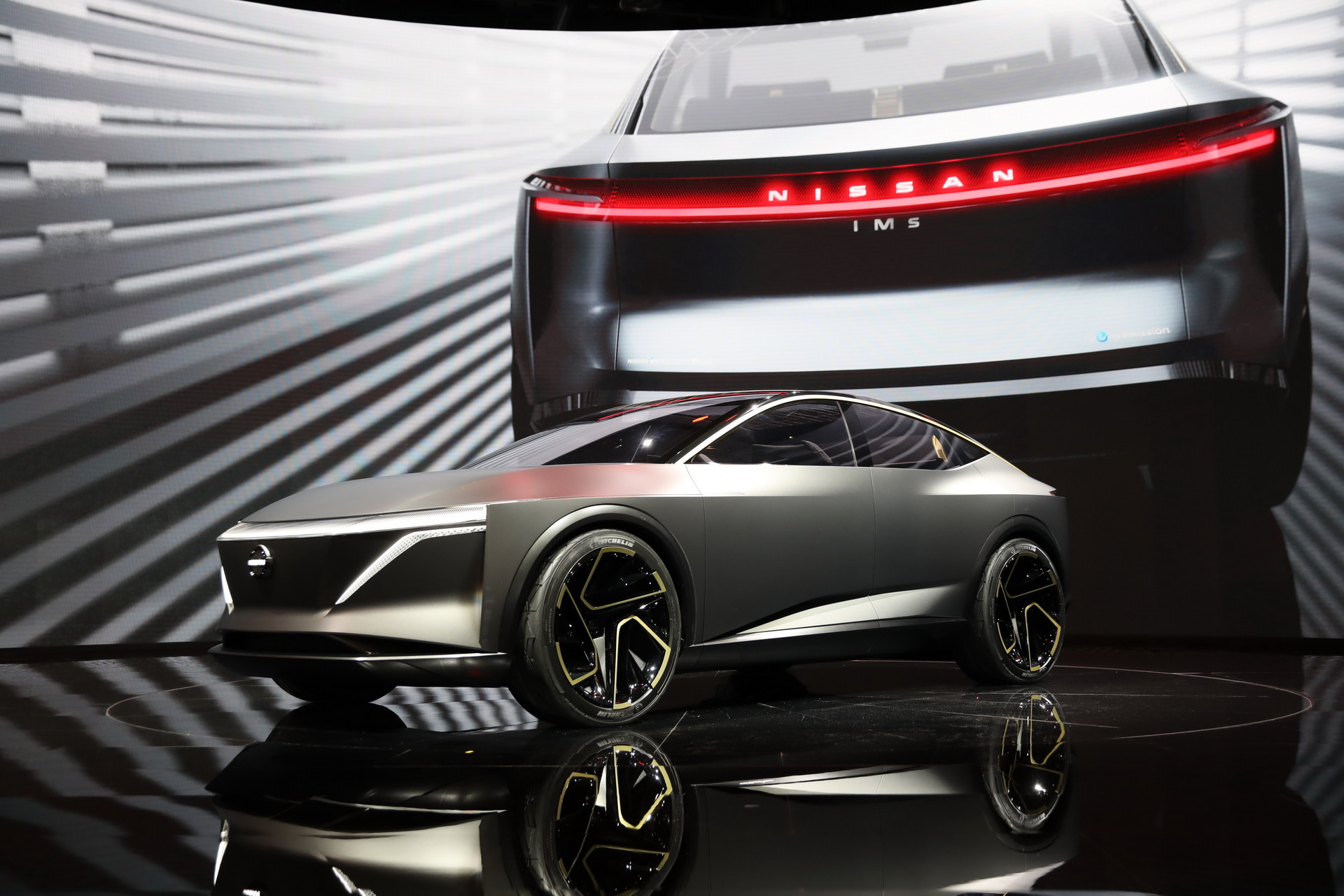 Nissan Ellure Concept