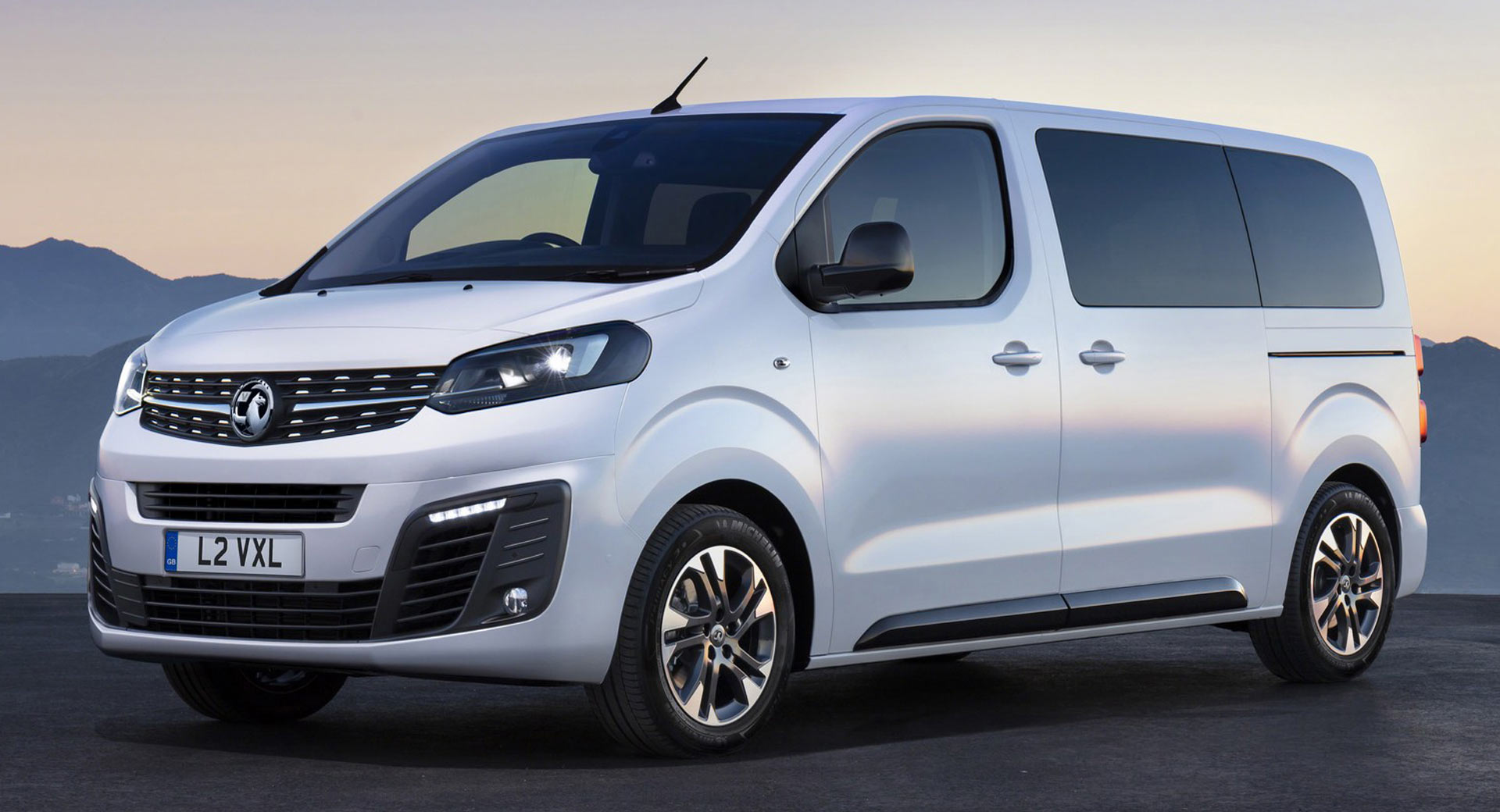 New Opel Vivaro Life Is A 9-Seat Van With An Available Electric Powertrain