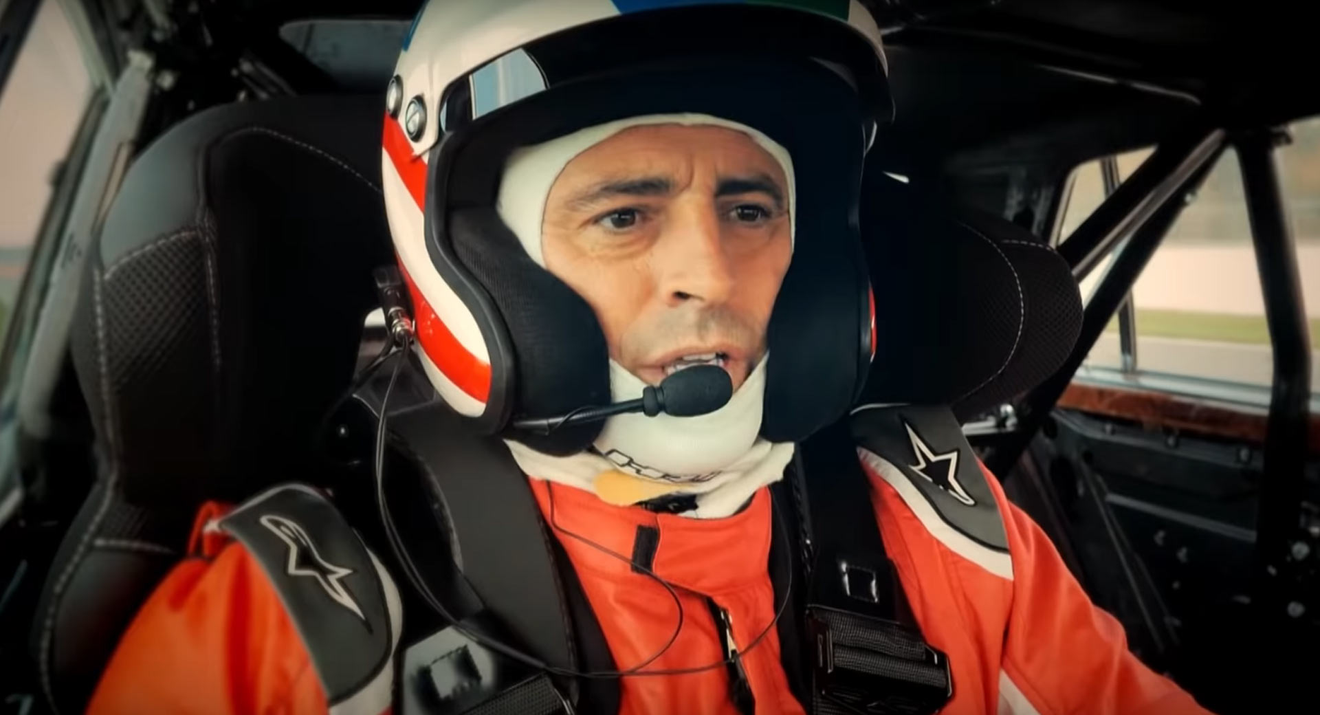 Топ гир 5 3. Водитель из топ Гир. Мэтт Леблан в шлеме космос. Lost in Space Matt LEBLANC Helmet.