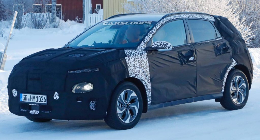  Hyundai Kona Hybrid Spied With Aero-Style Wheels, Bigger Infotainment Screen