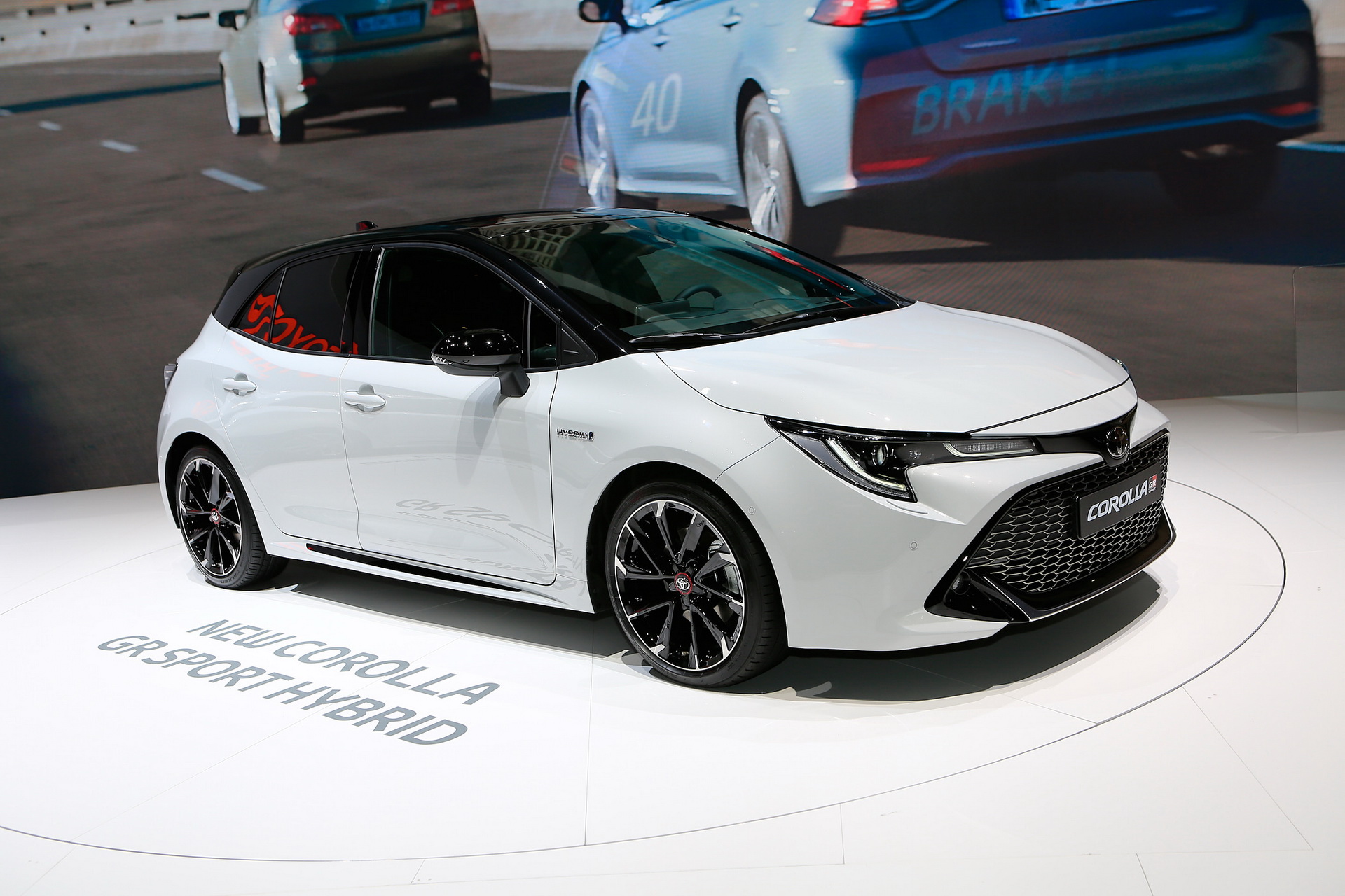 Toyota Corolla Ditches Petrol Option Becomes Hybrid Only In The Uk Carscoops