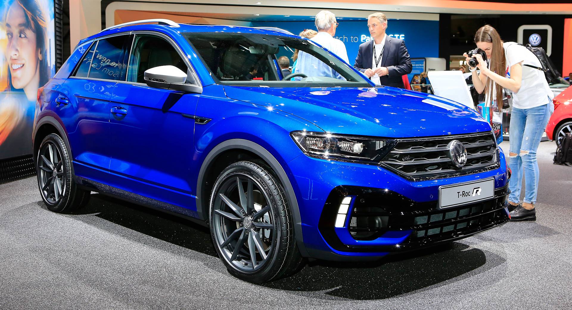300 Ps Vw T Roc R Goes On Sale In Europe Costs Almost 50k Carscoops ...