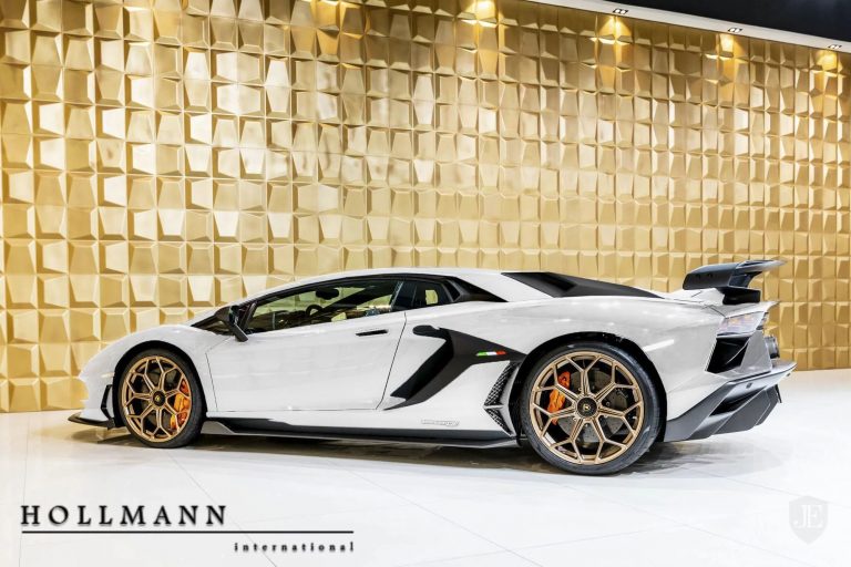 White And Gold Lamborghini Aventador SVJ Is Screaming To Be Adopted ...