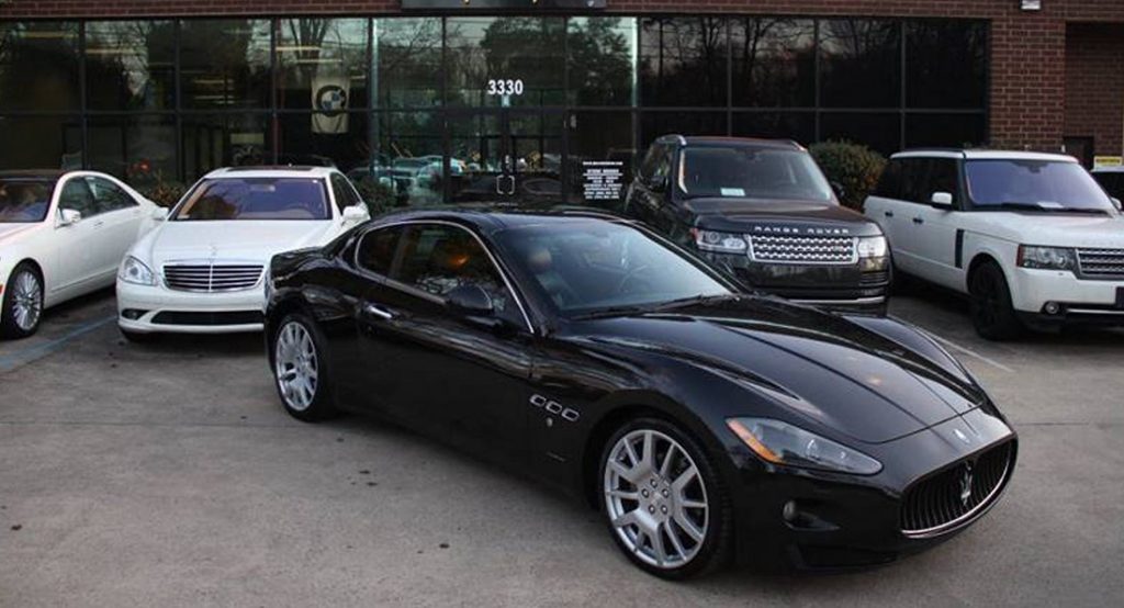  Man Steals Maserati GranTurismo From Dealership At Gunpoint