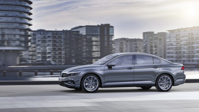 Europes 2020 Vw Passat Facelift Debuts With Updated Styling And