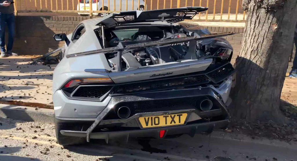  Lamborghini Huracan Performante Crashes While Leaving Car Meet