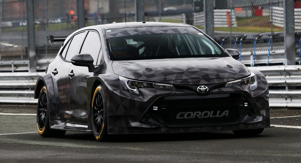  New Toyota Corolla Touring Race Car Makes Track Debut