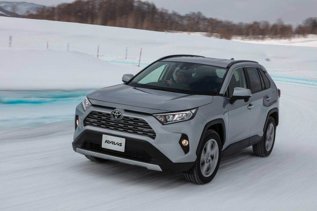 Japan’s 2019 Toyota RAV4 Debuts With 2.0L Gasoline Four, 2.5L Hybrid ...