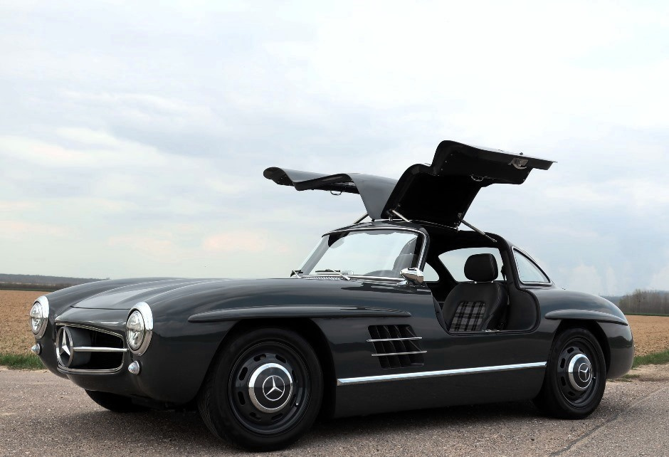 Mercedes Benz 300sl машинка чёрная