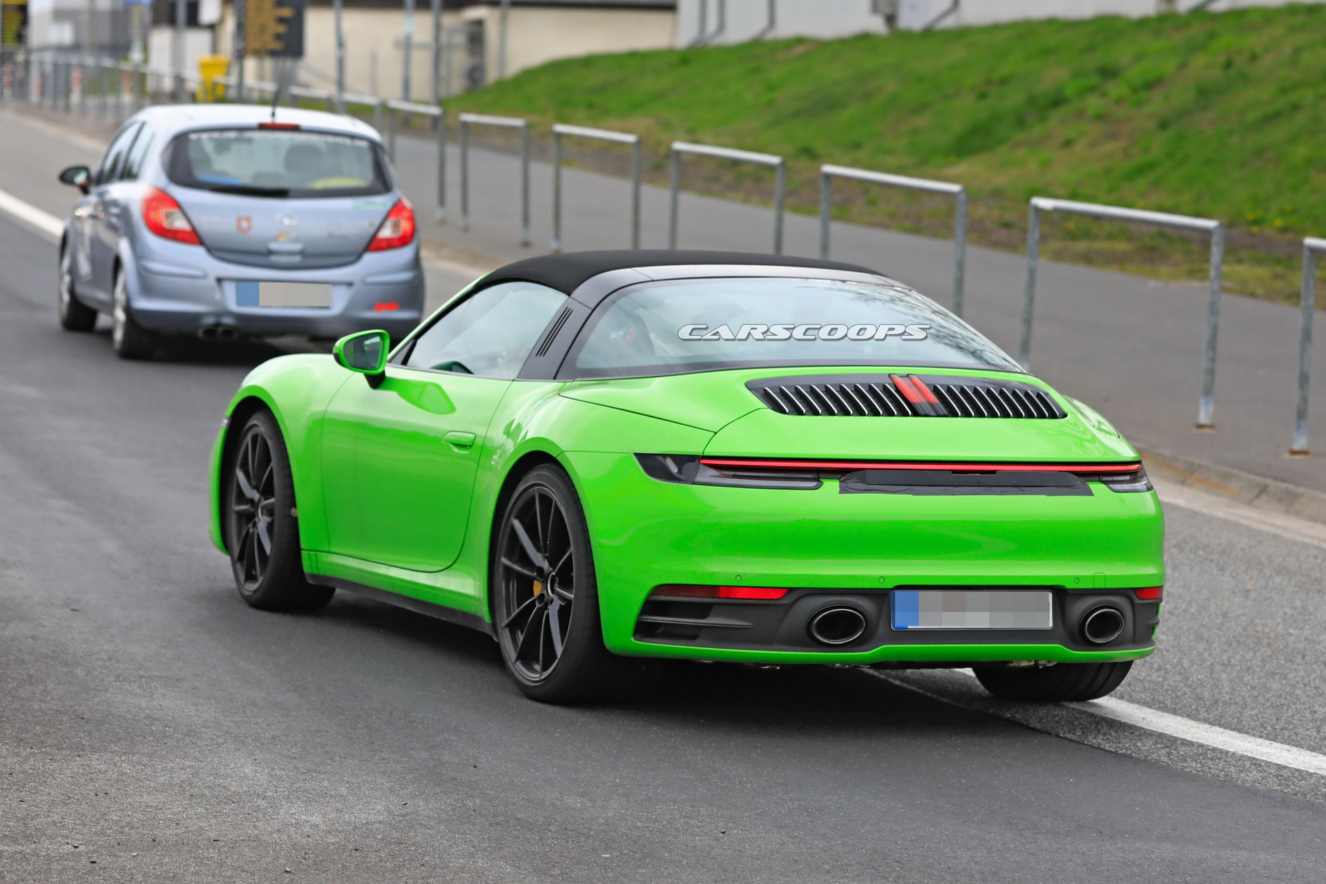 Porsche 911 Targa Р·РµР»РµРЅС‹Р№