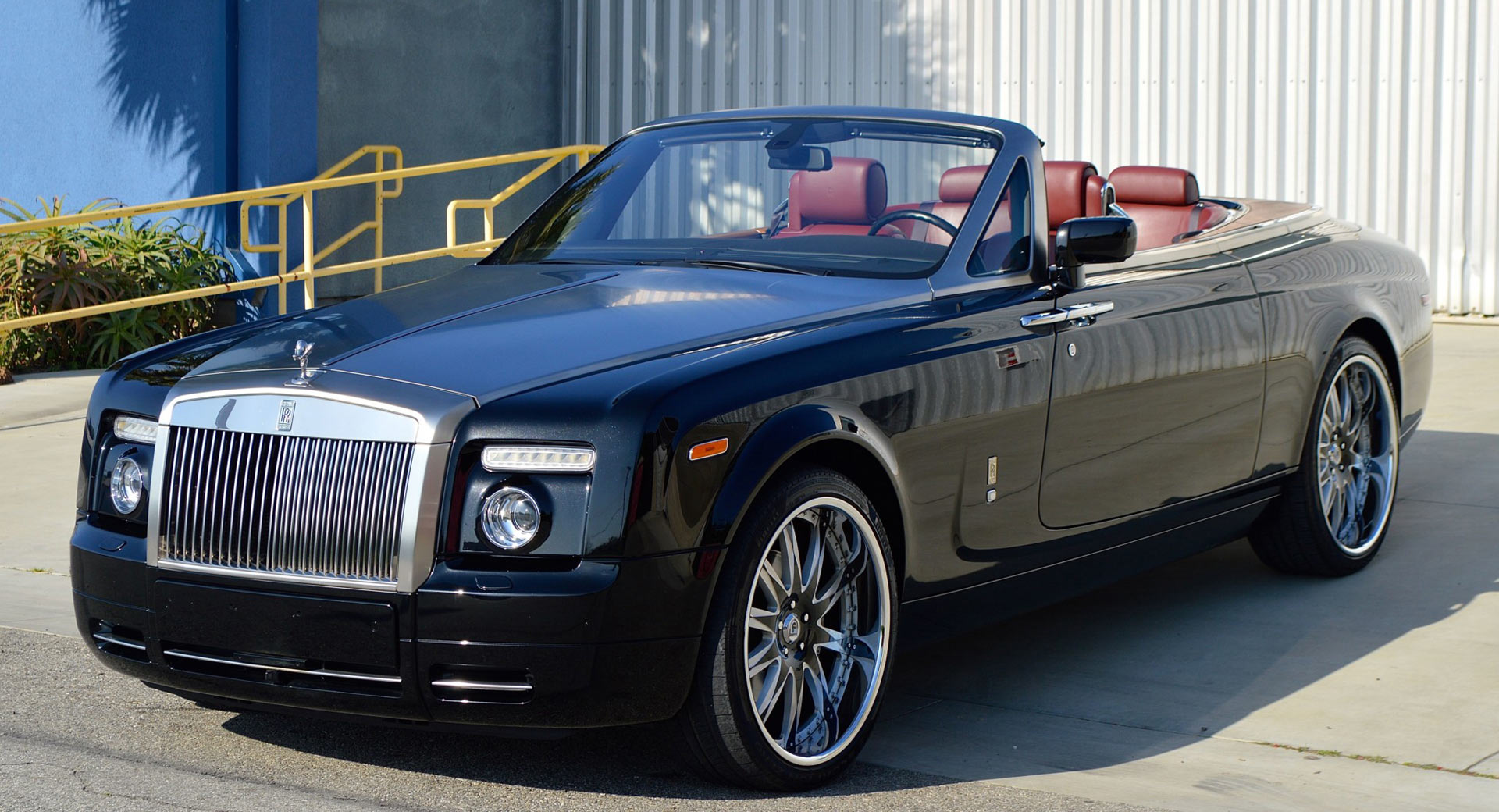 A “Cheap” Rolls-Royce? This Phantom Drophead Coupe Be One |