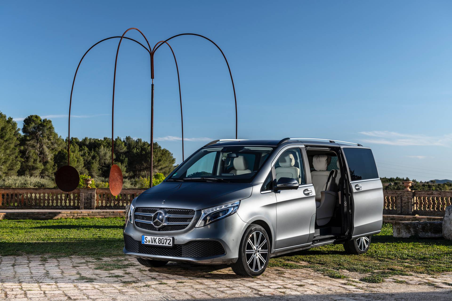 V Class The Mercedes Of Minivans Reveals Updates In Mega Gallery Carscoops