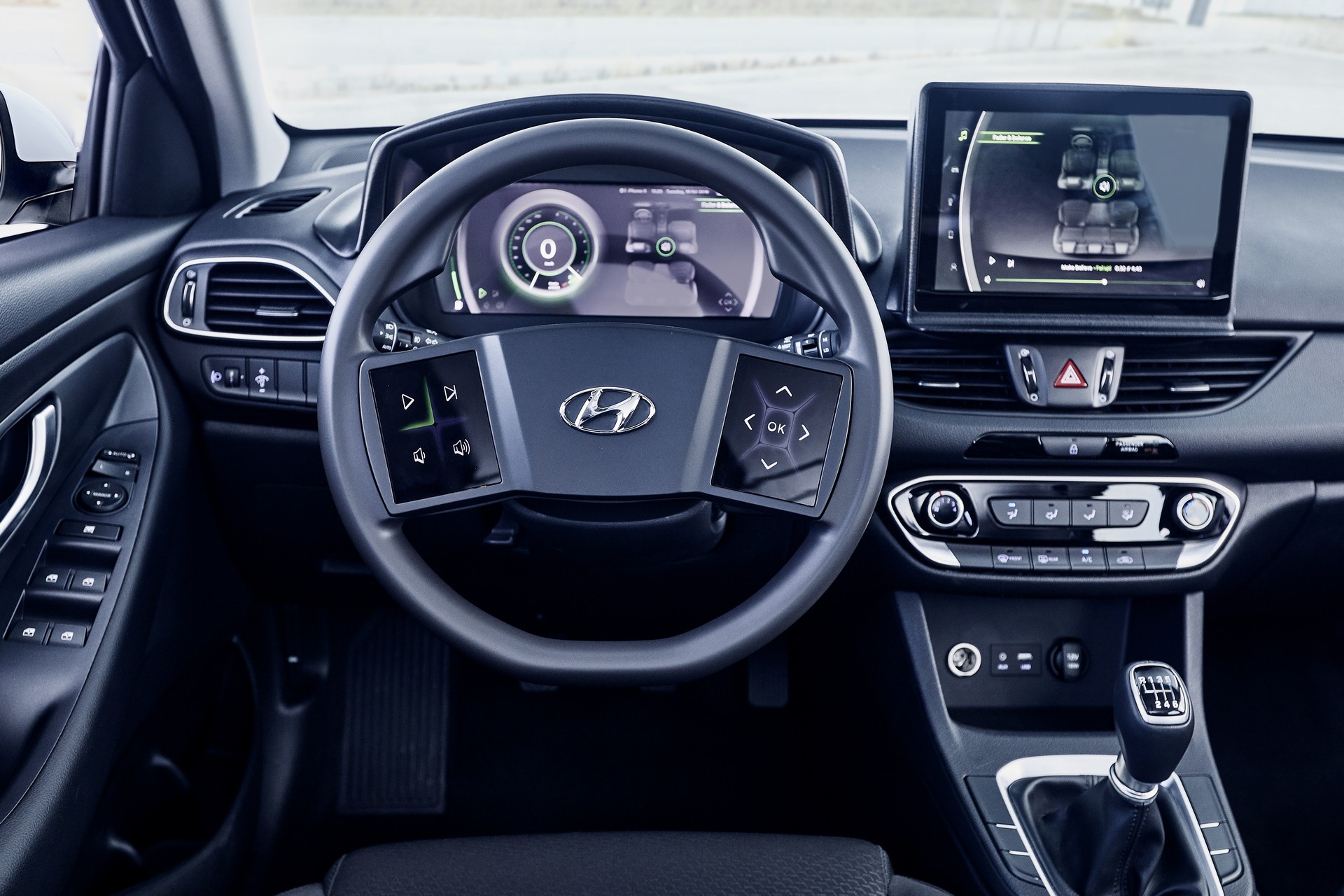 Hyundai's Interior Concept Boasts A 3DLike Display And Touchscreens On