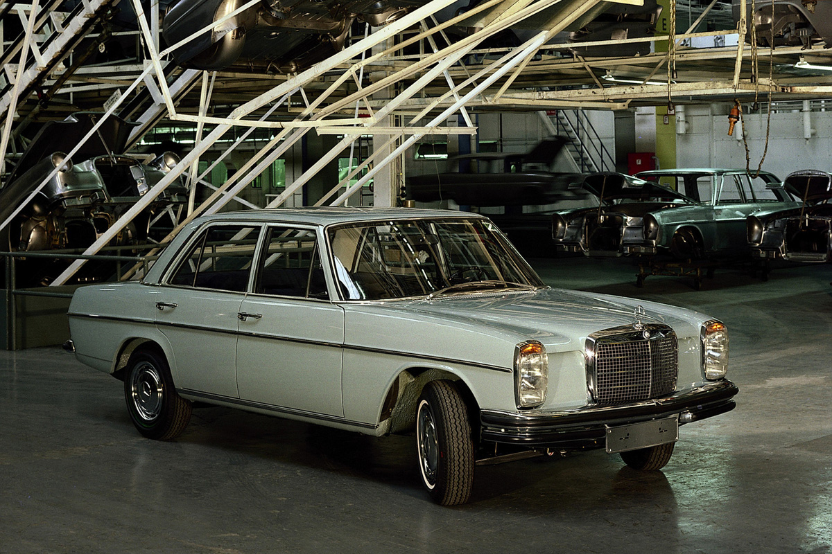 27+ Mercedes W115 Interior PNG