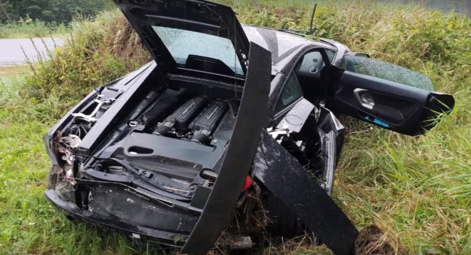 This Russian Is Trying To Rebuild A Destroyed Lamborghini Gallardo ...