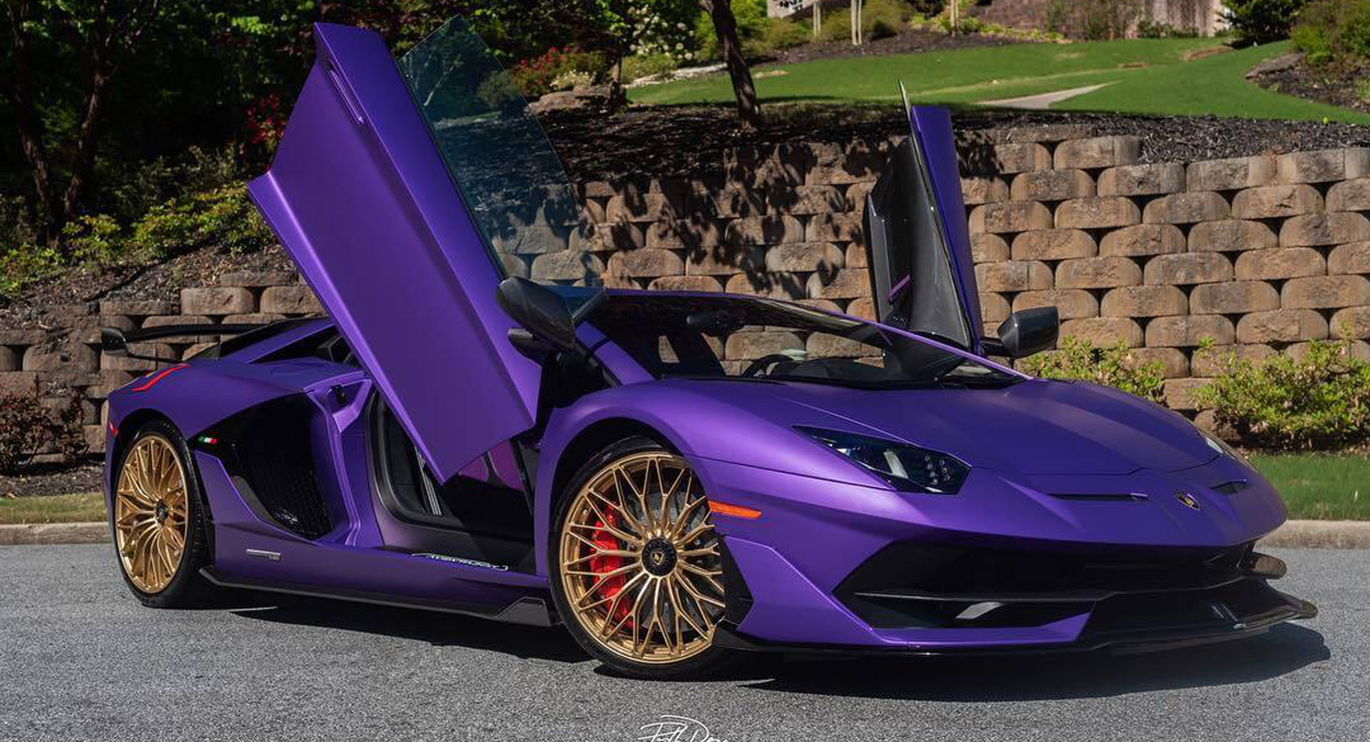 Matte Purple Lamborghini Aventador SVJ Looks Like A Colorful Spaceship |  Carscoops