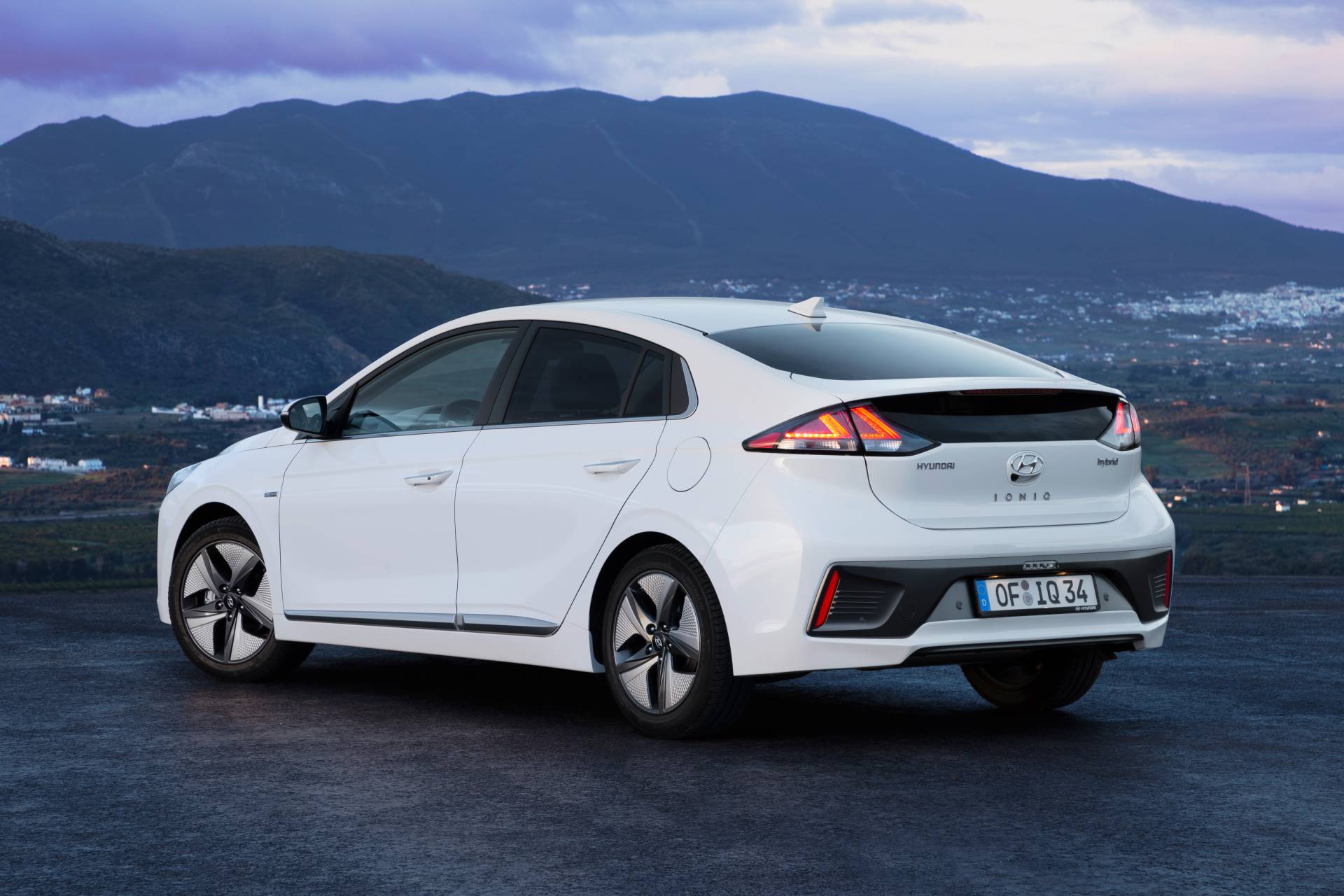 2020 Hyundai Ioniq Family Gains Design And Tech Updates ...