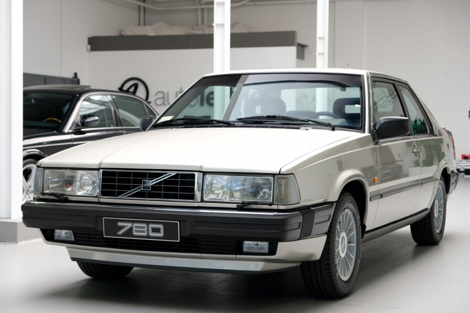 Volvo 780 coupe