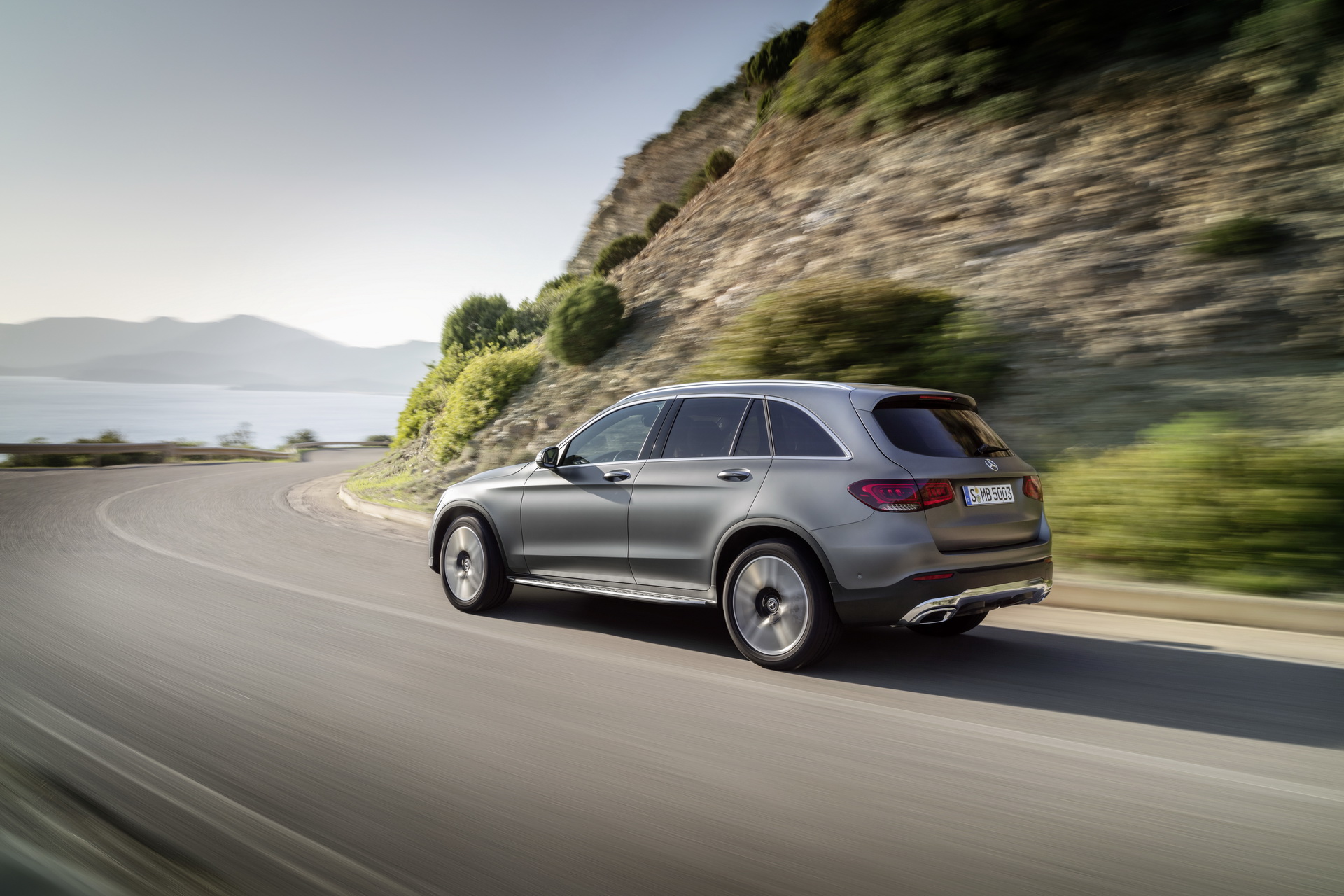 Mercedes Benz Glc Goes On Sale In The Uk Priced From 39 4 Carscoops