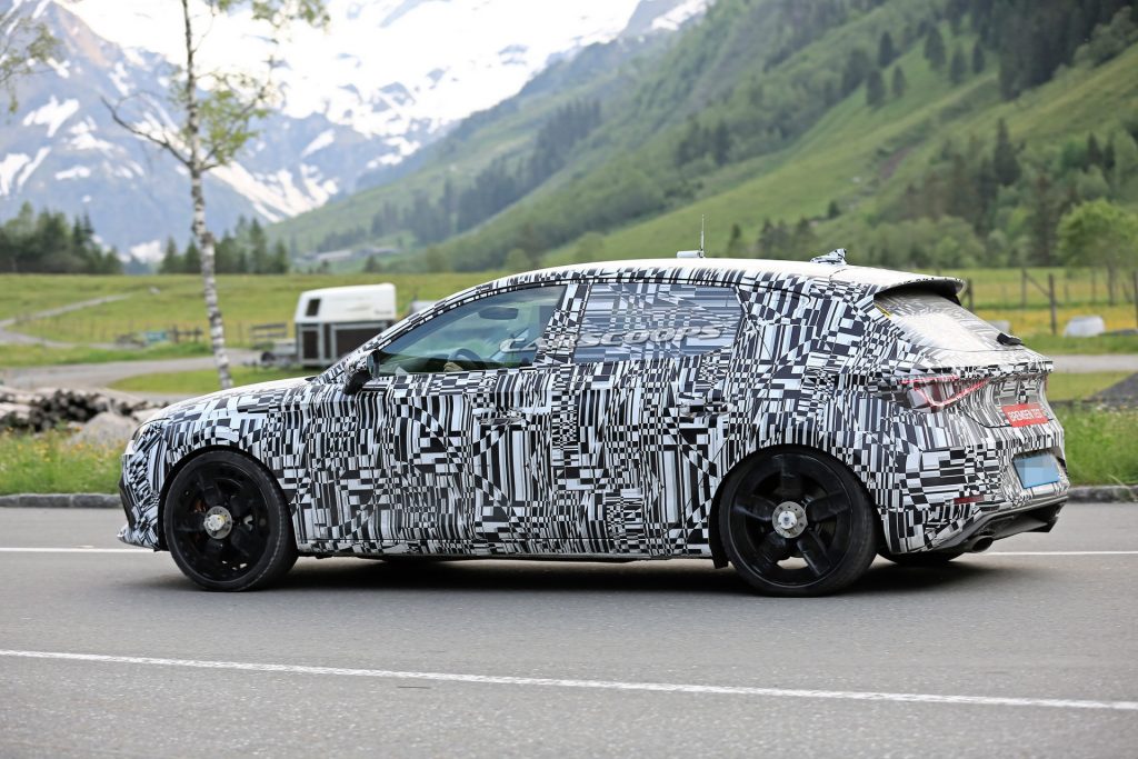 2020 Cupra Leon Plug-in Hybrid Hot Hatch Teased Ahead Of February 20 ...