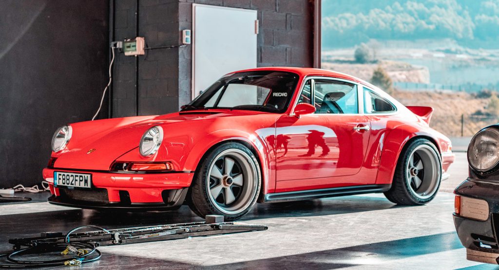  Singer To Celebrate 10th Anniversary In Goodwood With Three Stunning 911s On Display