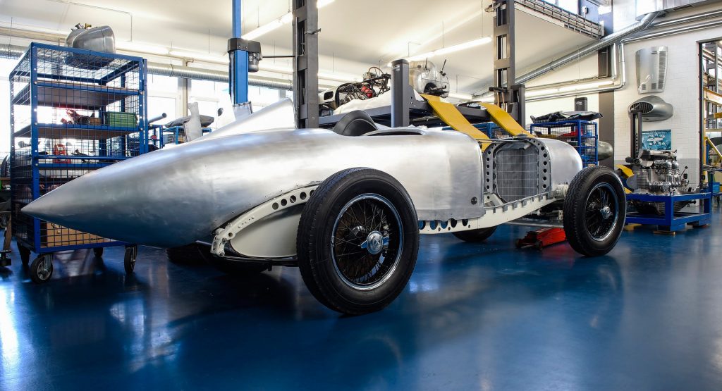  Mercedes Classic-Recreated SSKL To Steal The Show In Festival of Speed