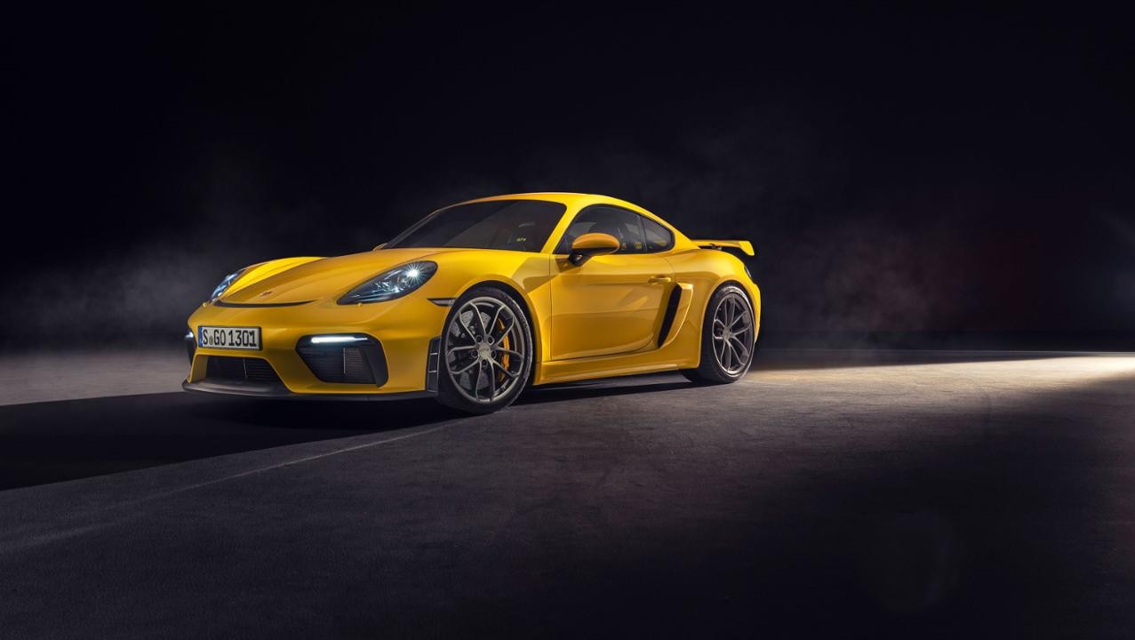 Porsche 718 Boxster Spyder And 718 Cayman Gt4 Debut With New 4 0 Liter Boxer Engine Carscoops