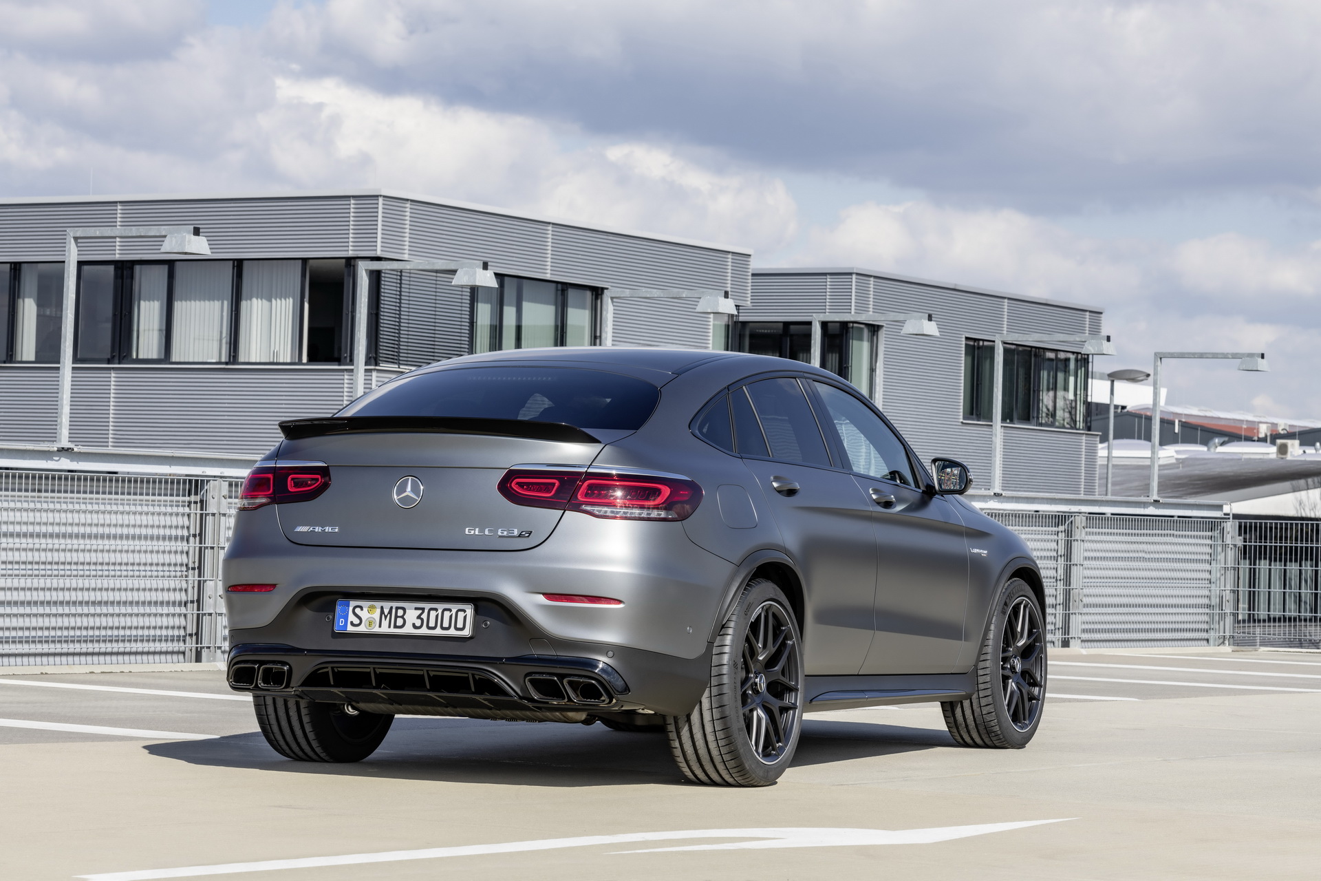 Mercedes Amg Glc 63 Priced From 74 599 In The Uk Carscoops