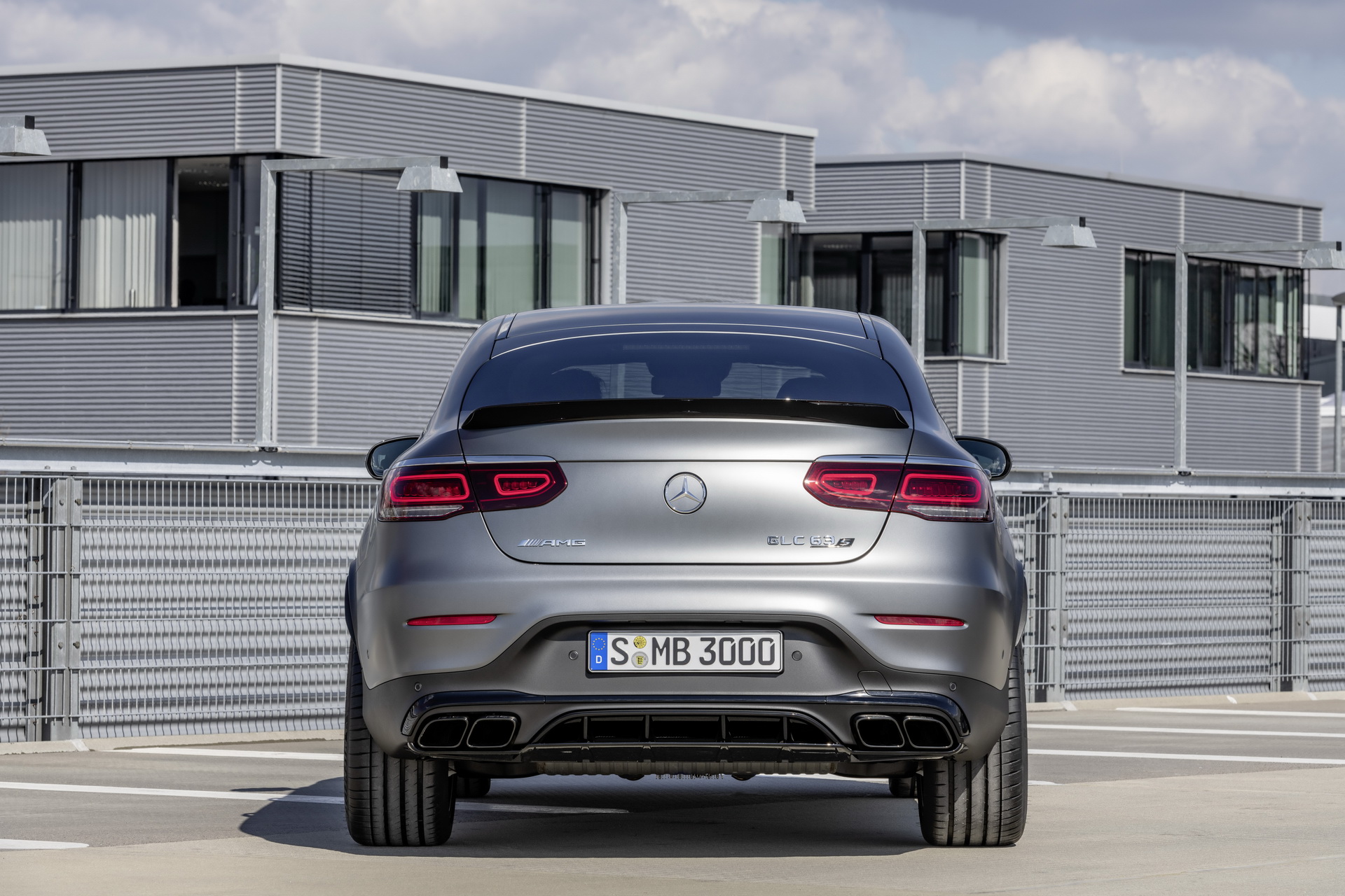 Mercedes Amg Glc 63 Priced From 74 599 In The Uk Carscoops