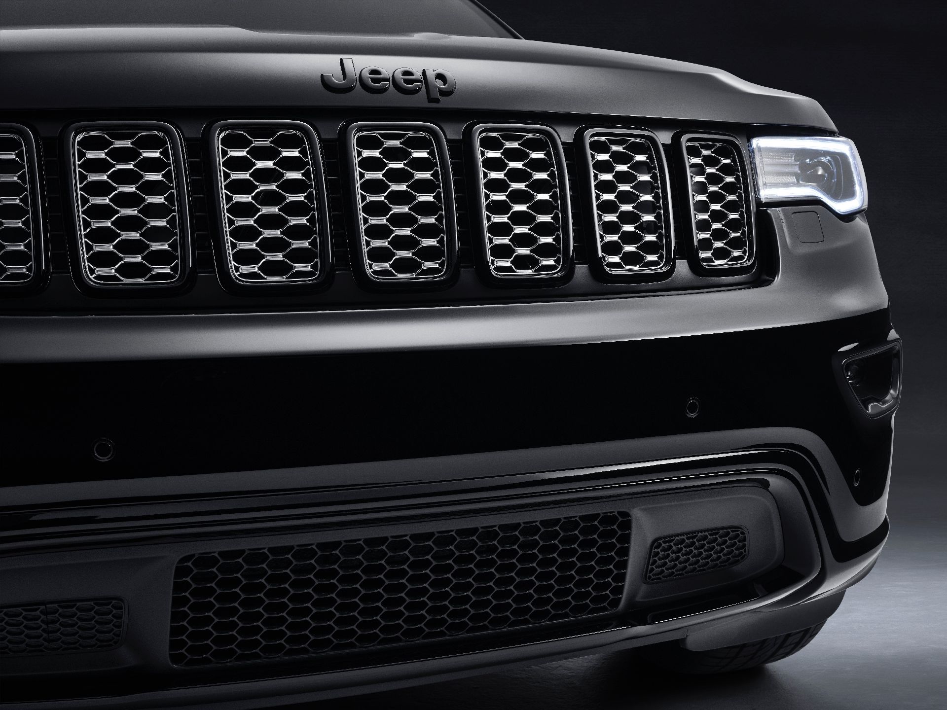 Jeep Grand Cherokee And Cherokee Join The Dark Side With Night Eagle