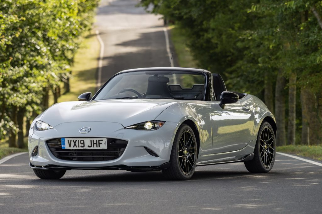 Personalize Your Mazda MX-5 With The Optional Cup And Design Packs ...