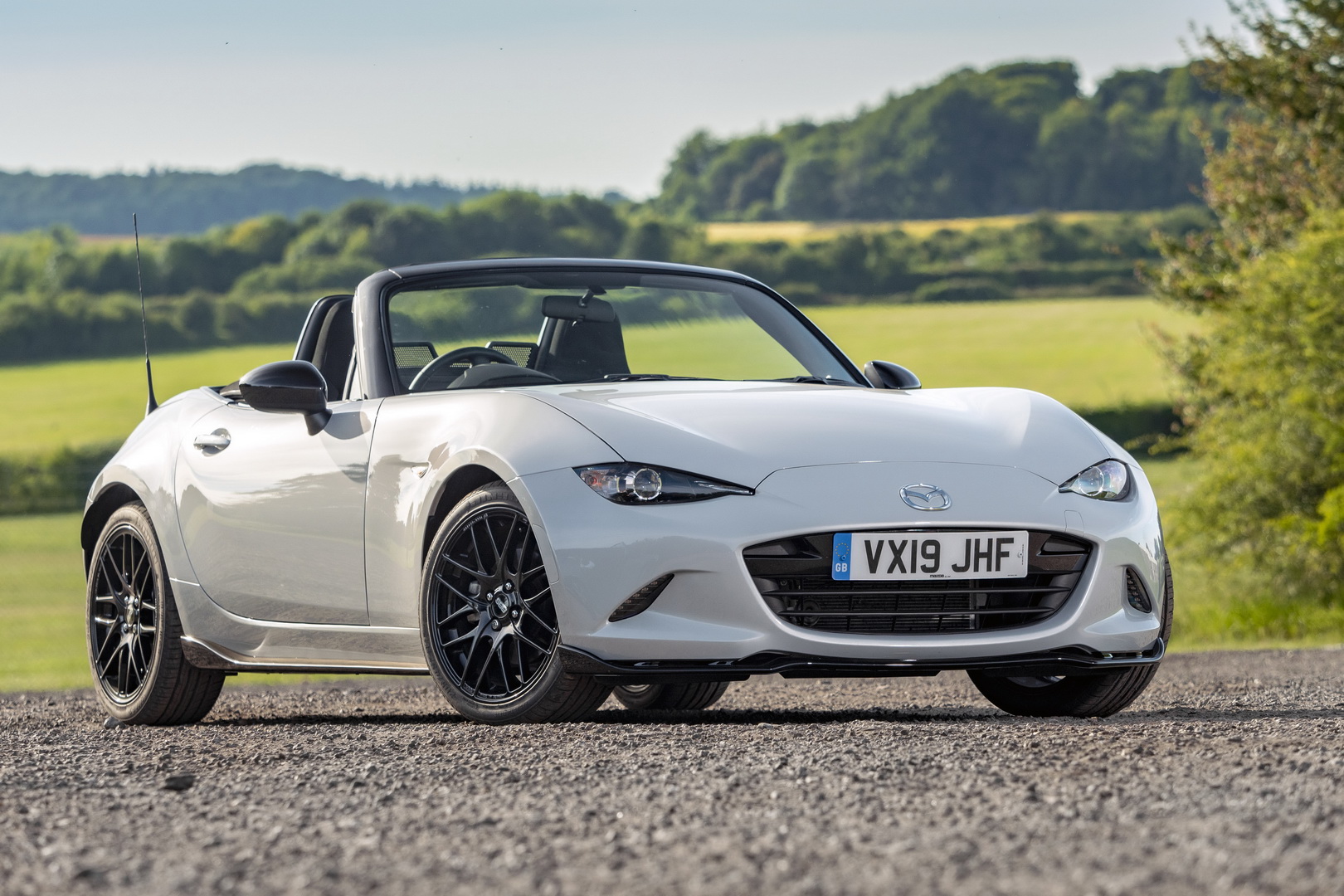 Personalize Your Mazda MX-5 With The Optional Cup And Design Packs ...