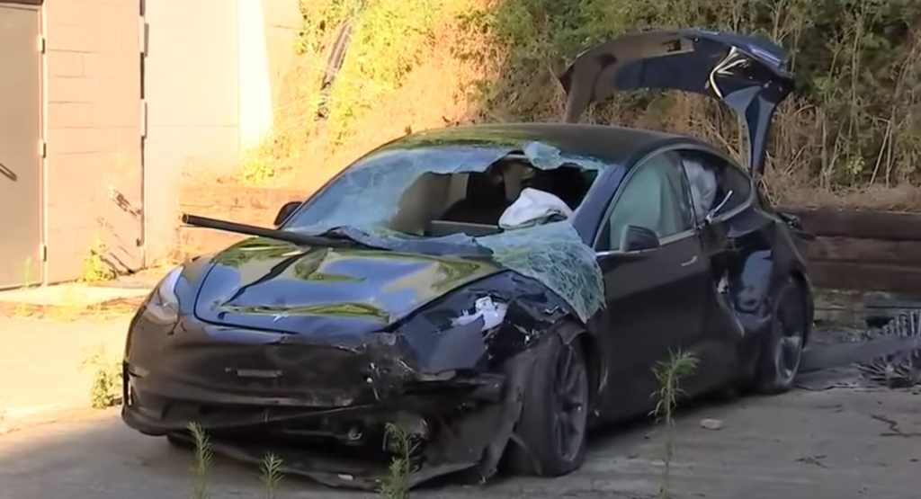  Tesla Model 3 Destroyed After Falling 40 Feet Down Oregon Embankment