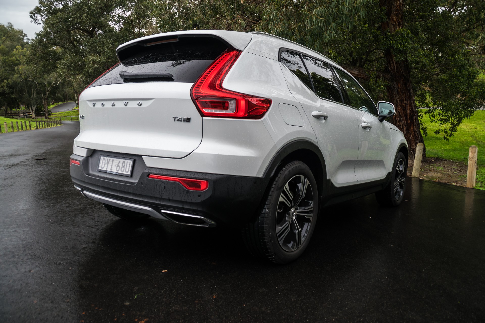 Driven 19 Volvo Xc40 Exudes Swedish Sophistication Carscoops