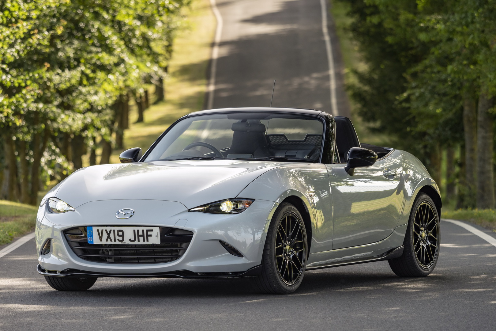 Personalize Your Mazda MX-5 With The Optional Cup And Design Packs ...